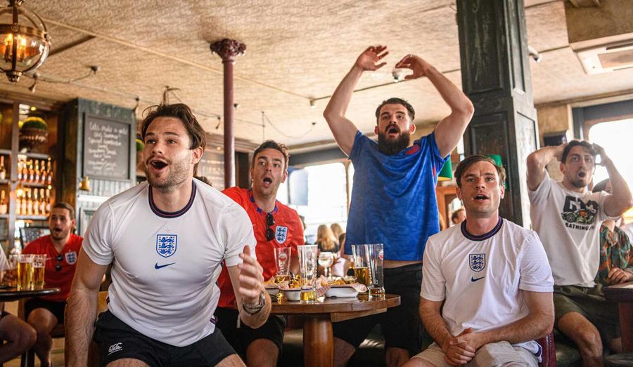 Pub in Kentish Town Bull & Gate N5 Young's Pub in London